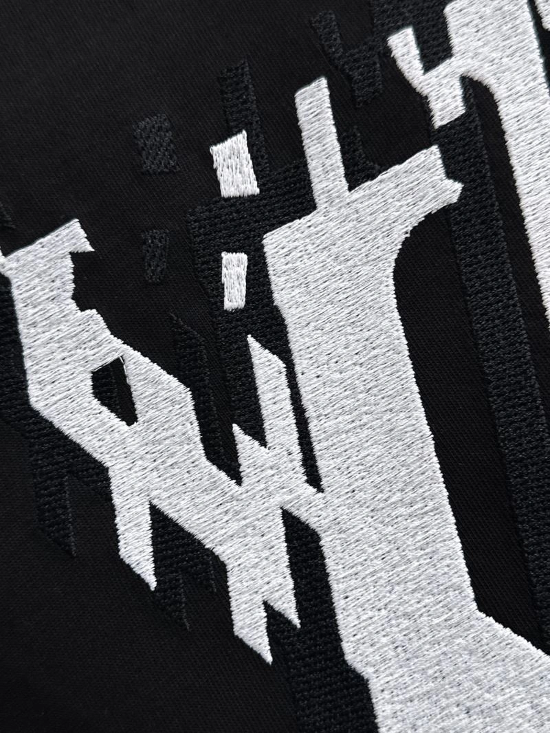 Bold Louis Vuitton T-Shirts 138218