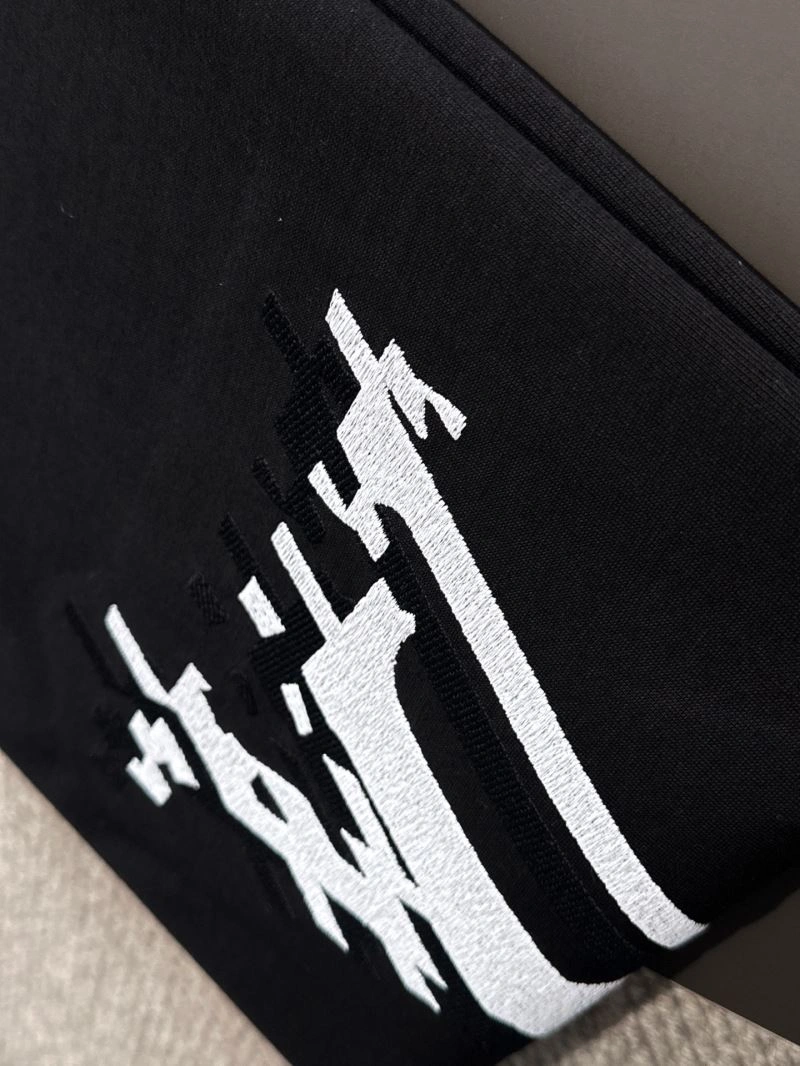Bold Louis Vuitton T-Shirts 138218