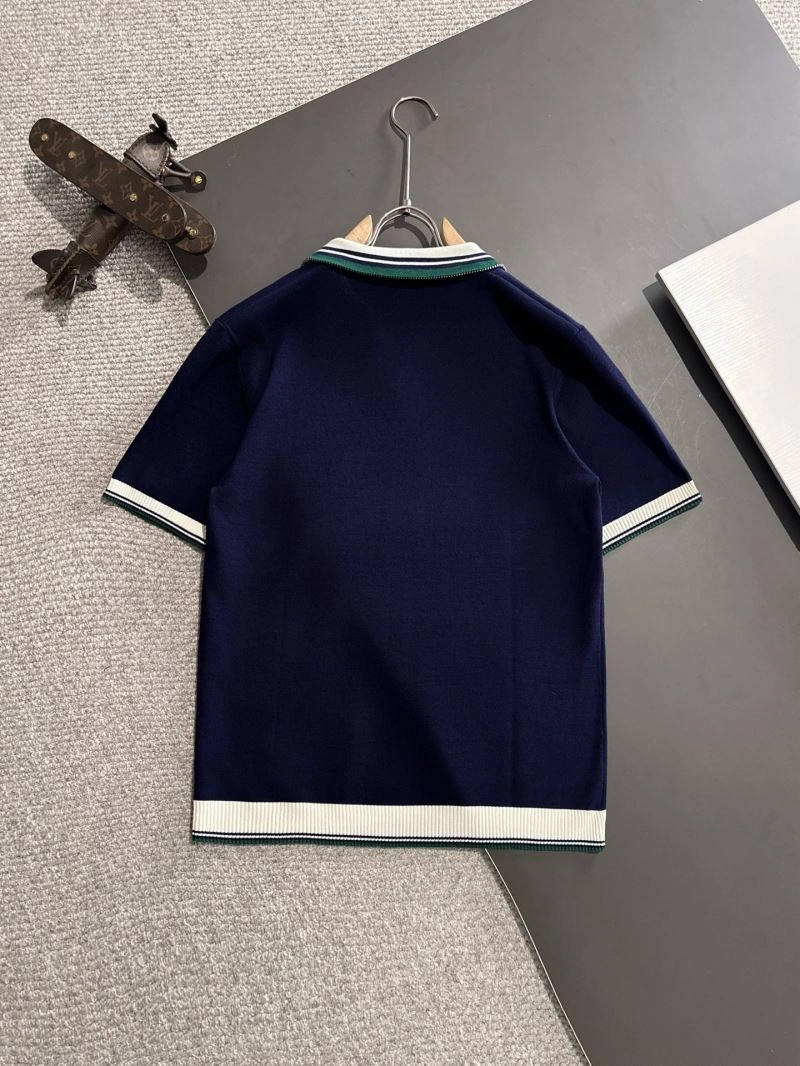 Snug Louis Vuitton T-Shirts 138219