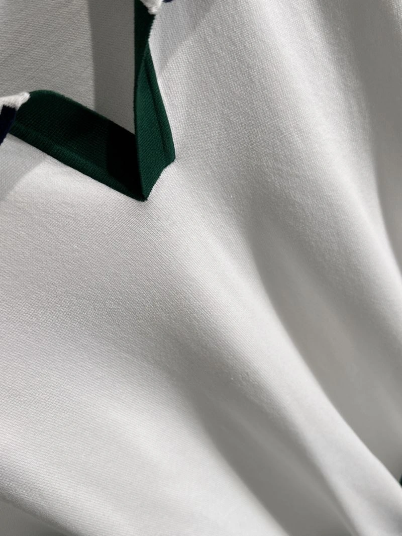 Trendsetting Louis Vuitton T-Shirts 138212