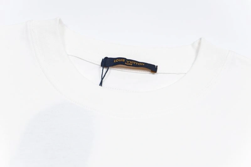 Modern Louis Vuitton T-Shirts 138172