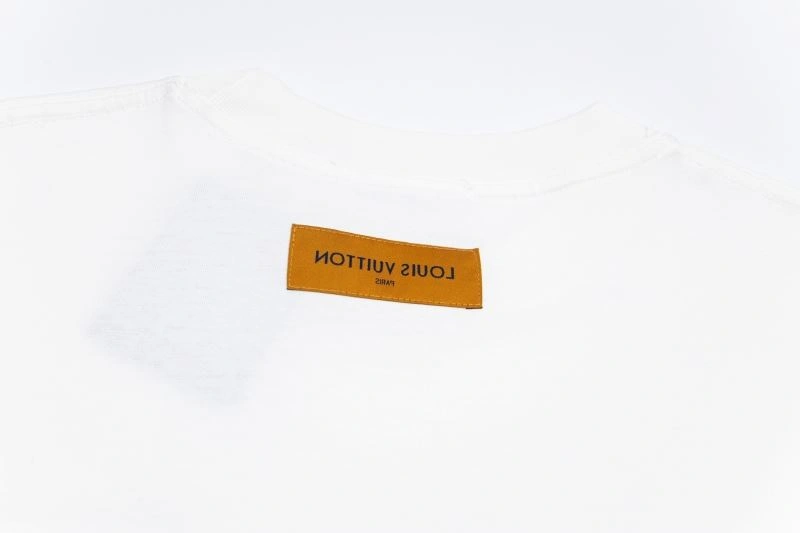 Modern Louis Vuitton T-Shirts 138172