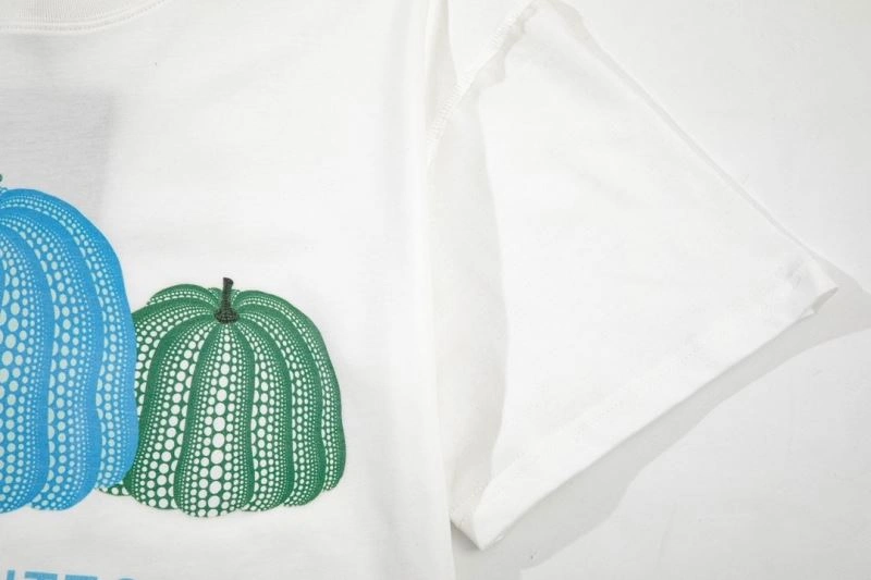 Functional Louis Vuitton T-Shirts 138194