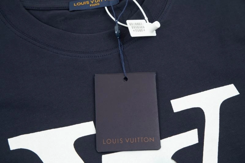 Louis Vuitton T-Shirts Flexible 138175