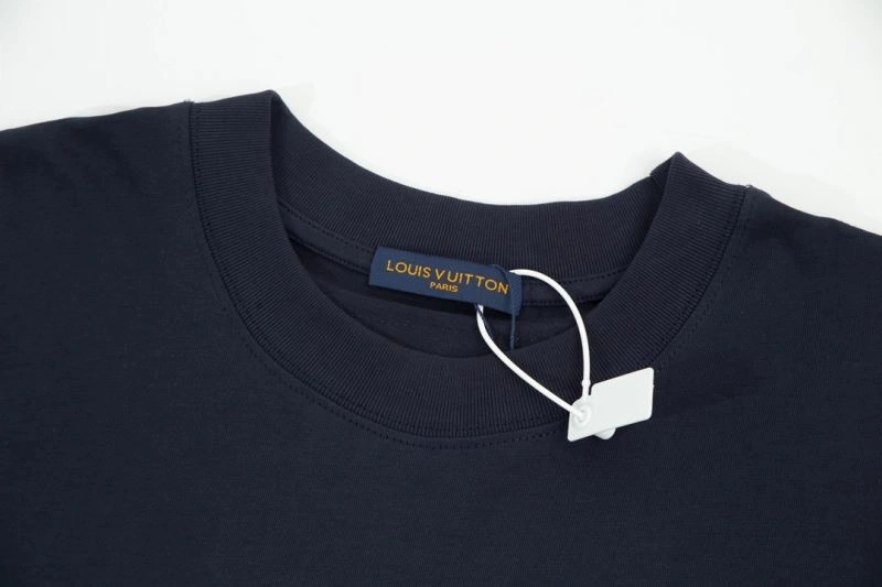 Classic Louis Vuitton T-Shirts 138190