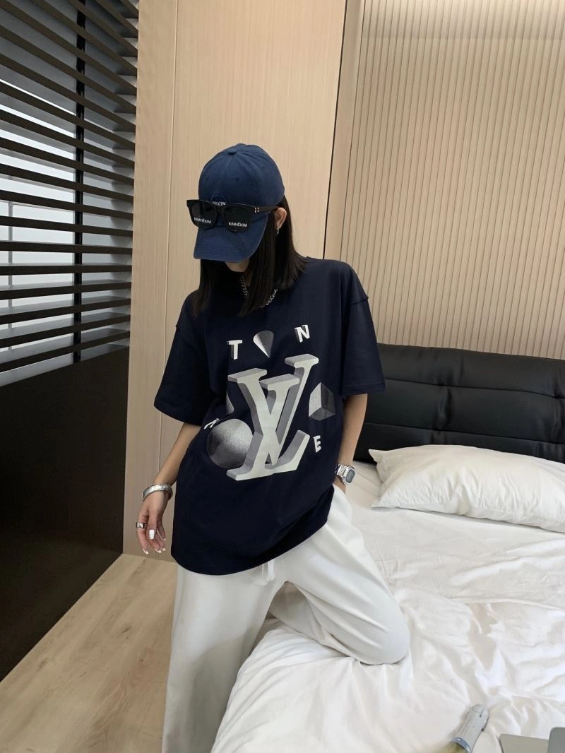 Classic Louis Vuitton T-Shirts 138190