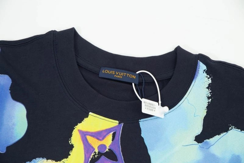 Louis Vuitton T-Shirts Sustainable 138192