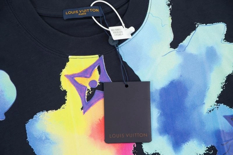 Louis Vuitton T-Shirts Sustainable 138192