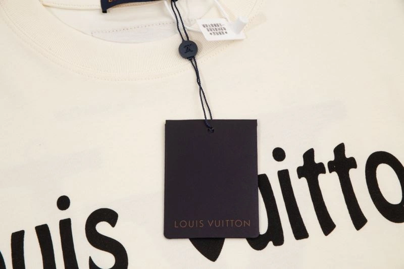 Louis Vuitton T-Shirts ZipUp 138186