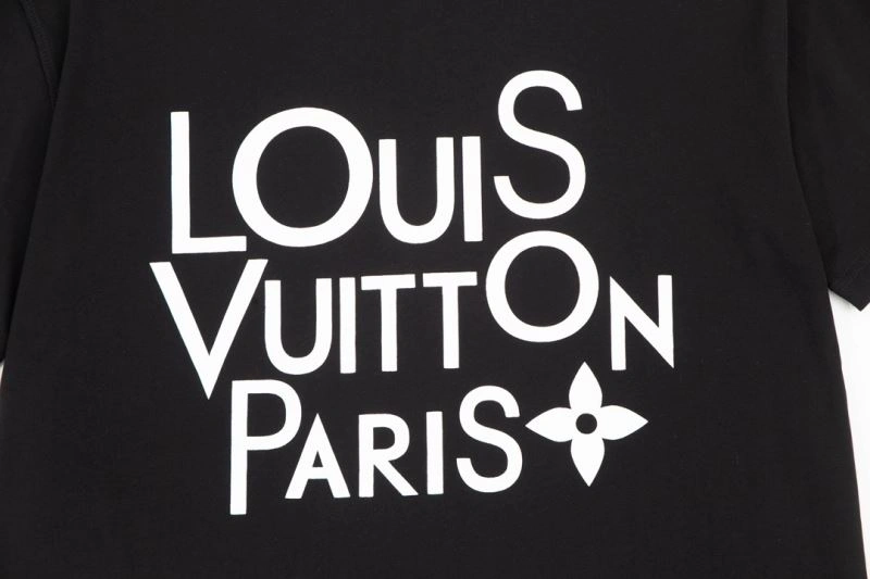 Louis Vuitton T-Shirts Sustainable 138200