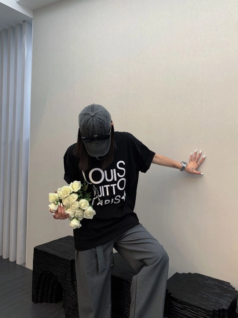 Louis Vuitton T-Shirts Sustainable 138200
