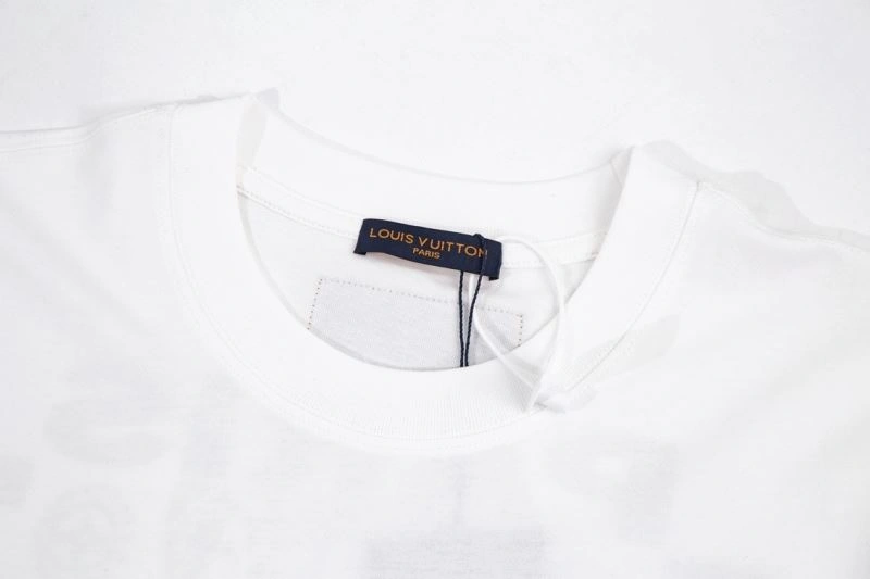 Louis Vuitton T-Shirts Sporty 138195