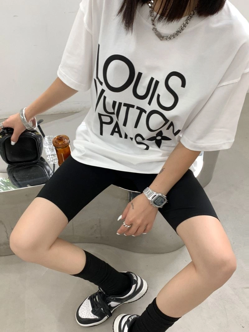 Louis Vuitton T-Shirts Sporty 138195