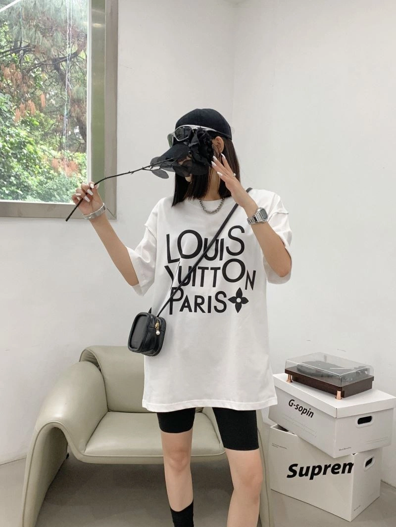 Louis Vuitton T-Shirts Sporty 138195
