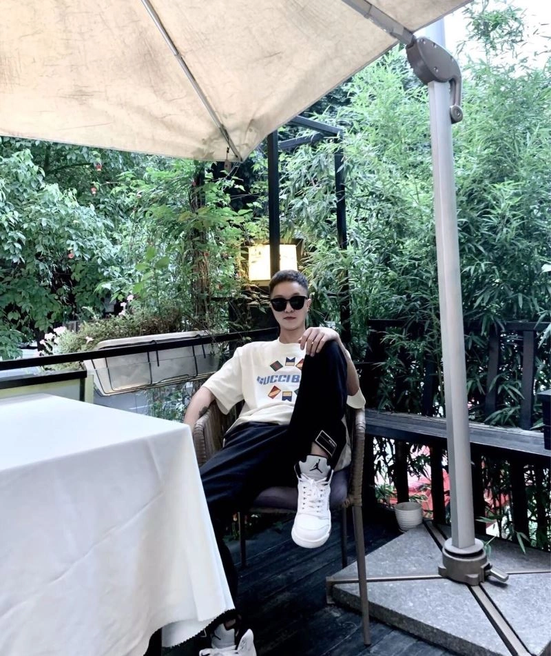 Louis Vuitton T-Shirts Seasonal 138187