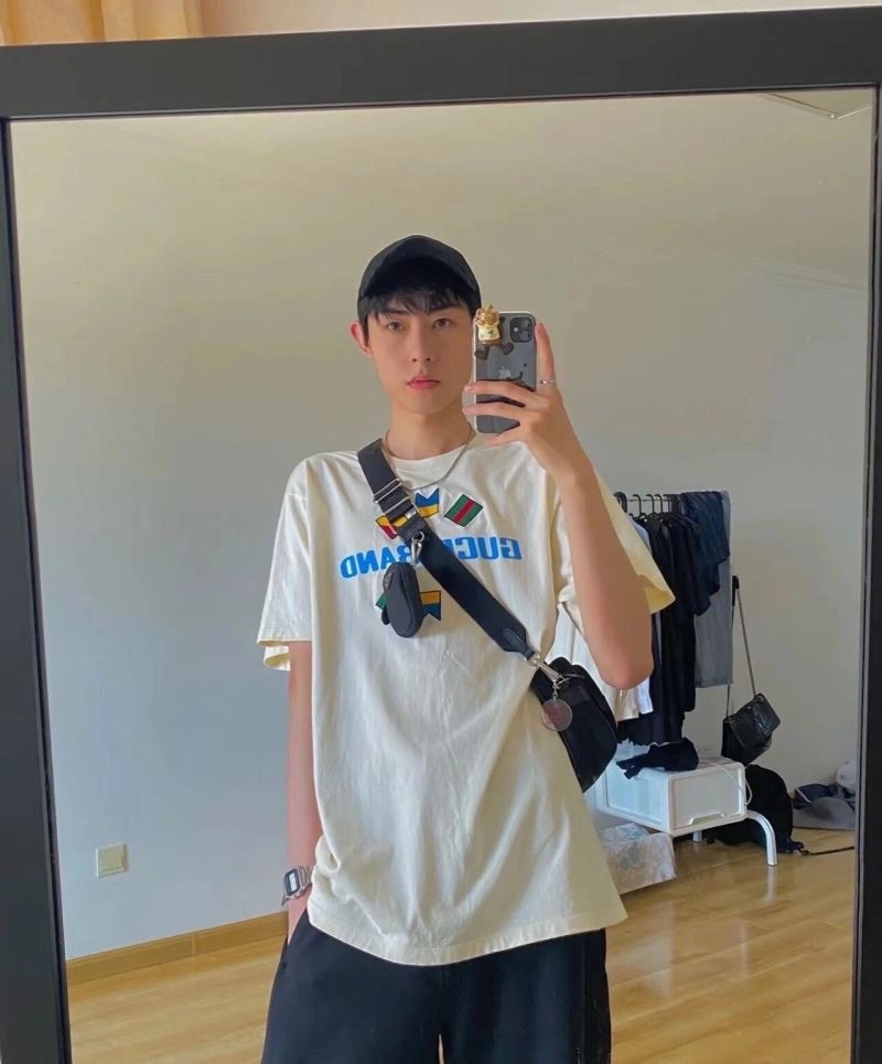 Louis Vuitton T-Shirts Seasonal 138187