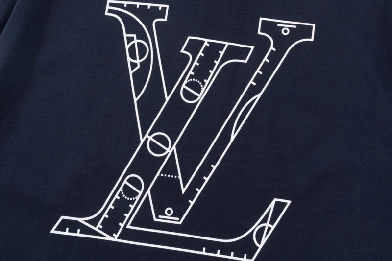 Cozy Louis Vuitton T-Shirts 138180