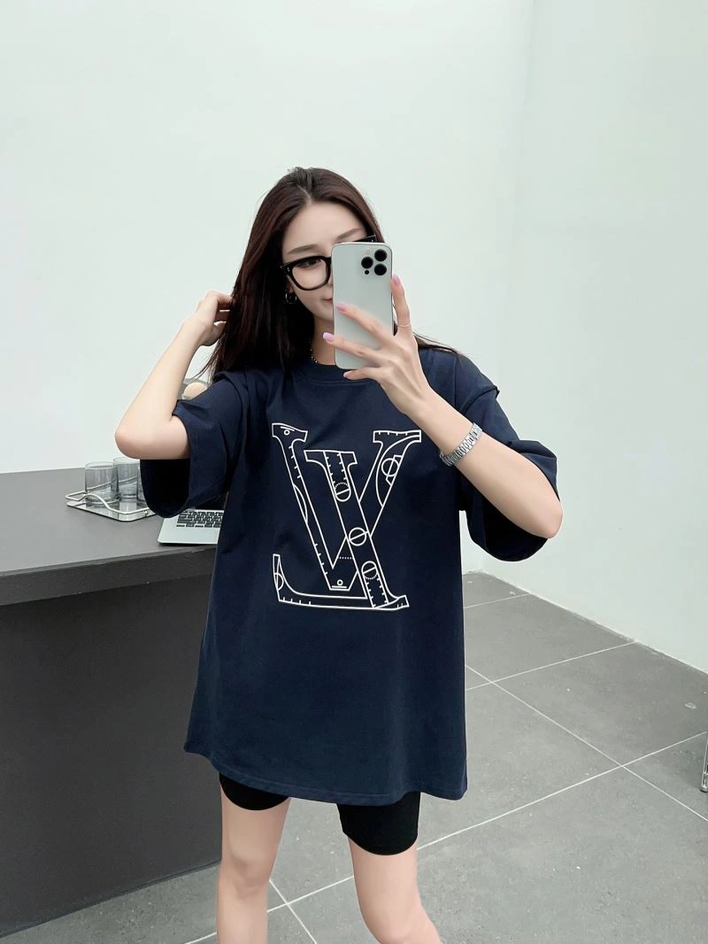 Cozy Louis Vuitton T-Shirts 138180