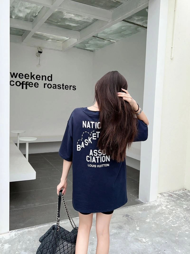Cozy Louis Vuitton T-Shirts 138180
