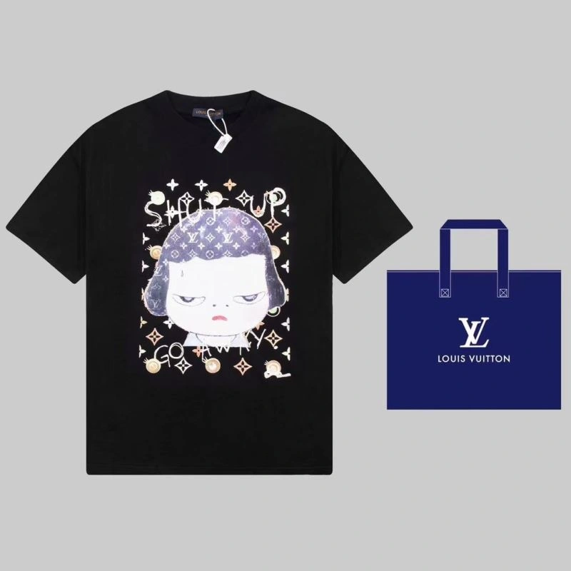 Louis Vuitton T-Shirts UrbanChic 138189