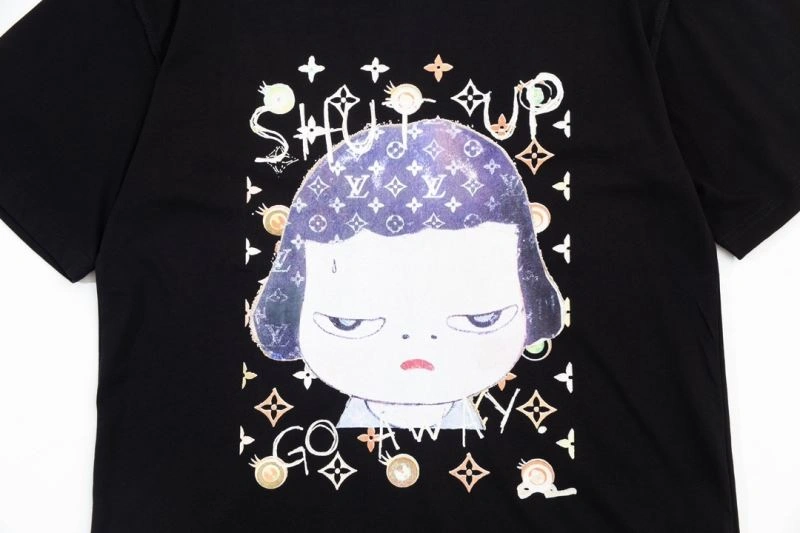 Louis Vuitton T-Shirts UrbanChic 138189