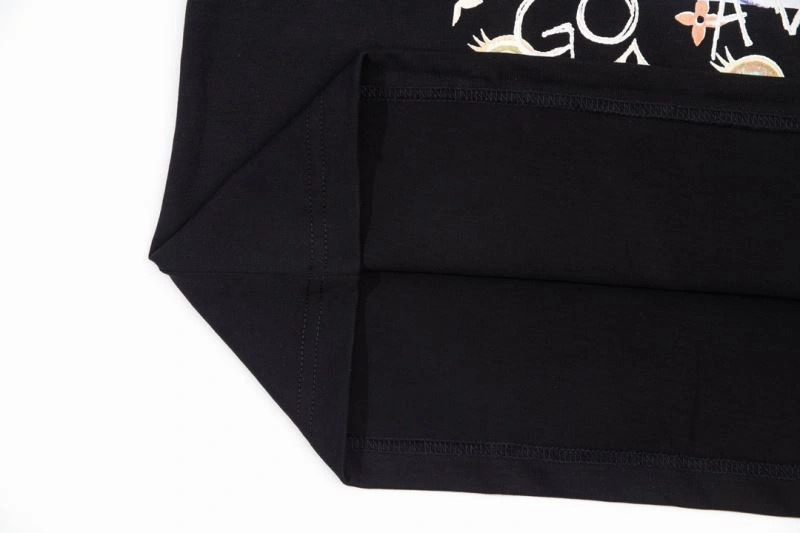 Louis Vuitton T-Shirts UrbanChic 138189