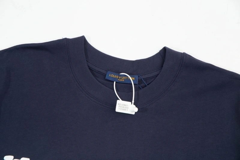Original Louis Vuitton T-Shirts 138179