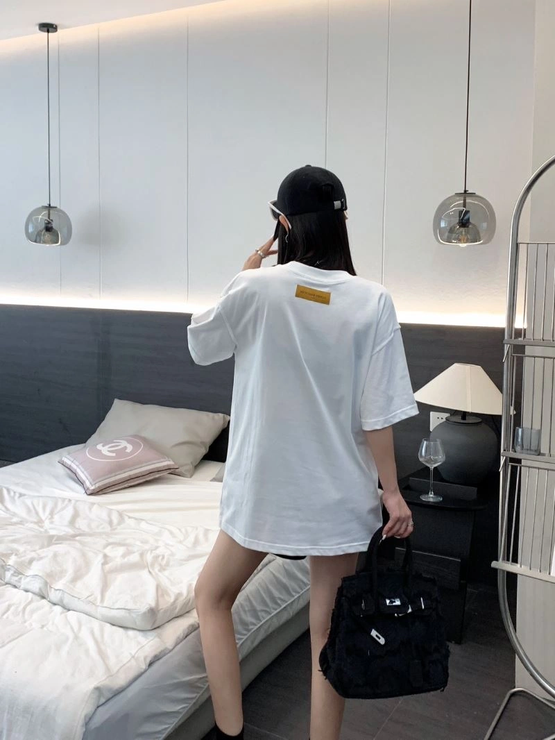 Seasonal Louis Vuitton T-Shirts 138193