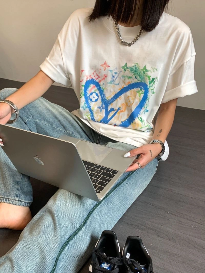 Louis Vuitton T-Shirts Modern 138178