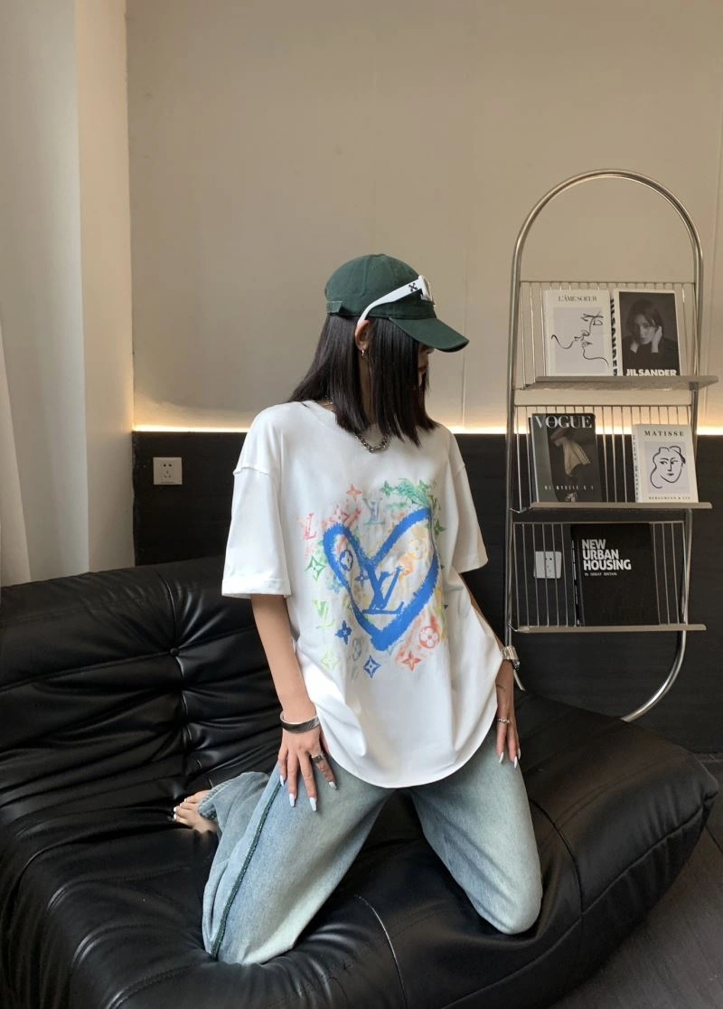 Louis Vuitton T-Shirts Modern 138178