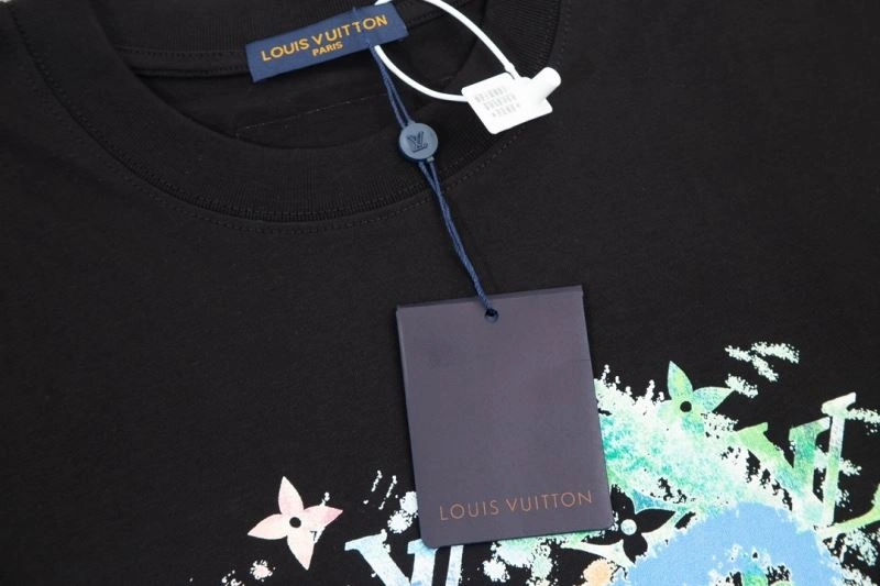 Louis Vuitton T-Shirts MoistureWicking 138169