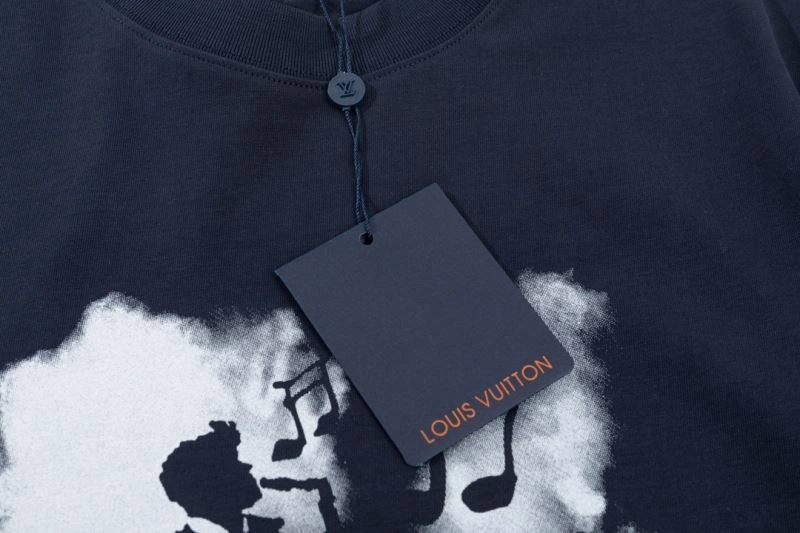 SmoothTexture Louis Vuitton T-Shirts 138176
