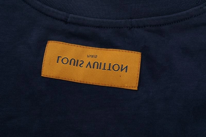 SmoothTexture Louis Vuitton T-Shirts 138176