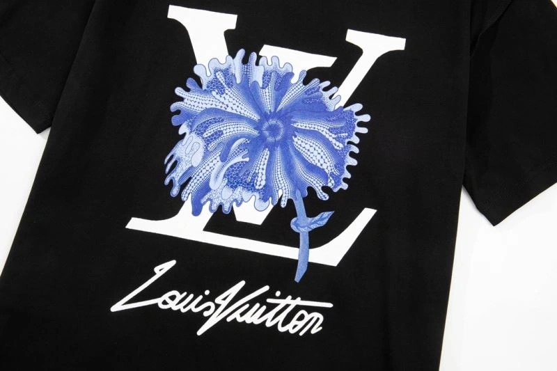 Vibrant Louis Vuitton T-Shirts 138183