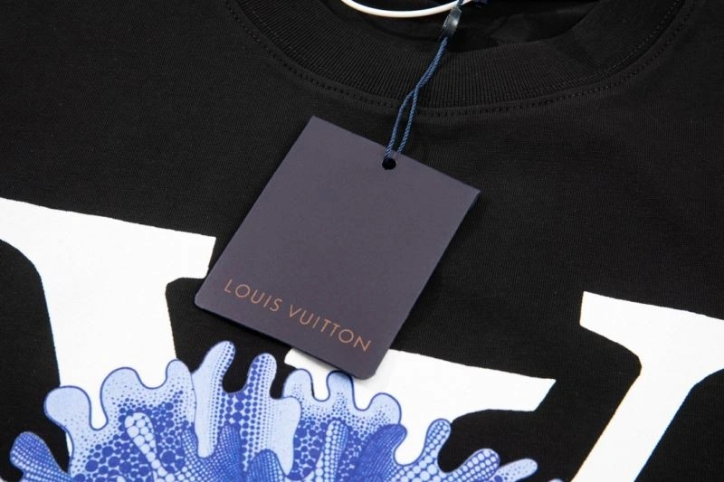 Vibrant Louis Vuitton T-Shirts 138183