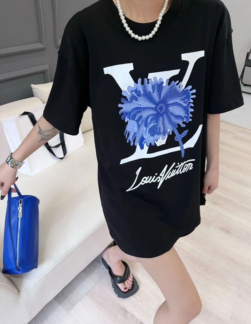 Vibrant Louis Vuitton T-Shirts 138183