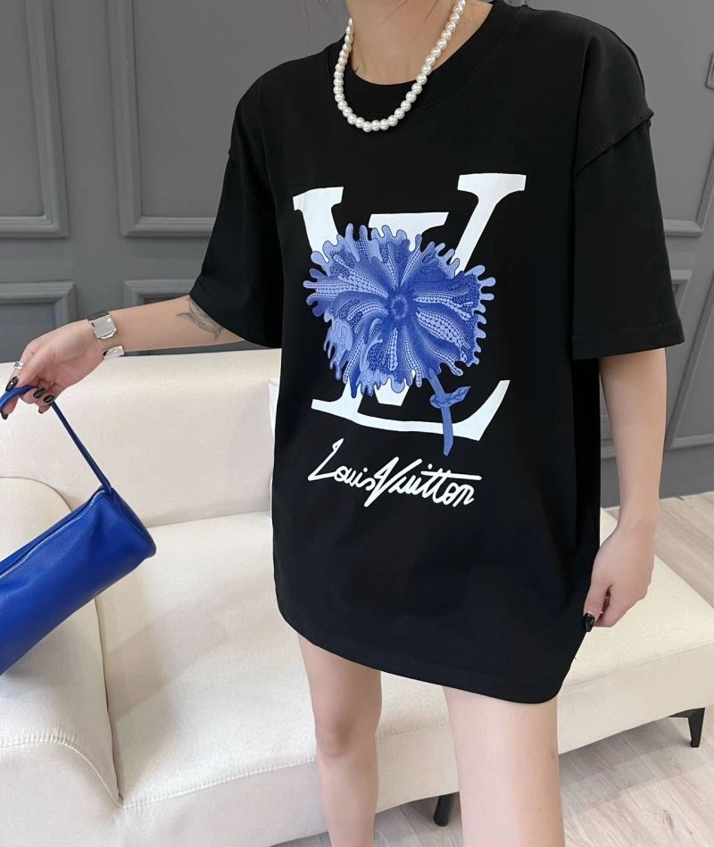 Vibrant Louis Vuitton T-Shirts 138183