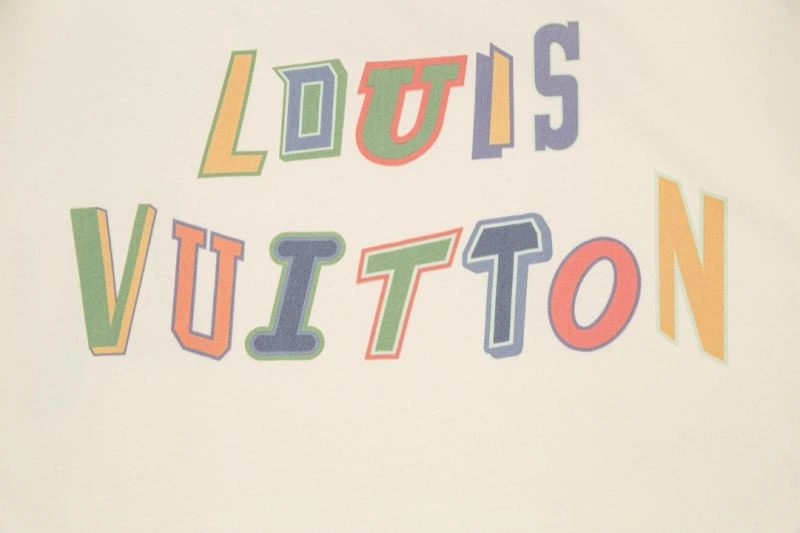 Louis Vuitton T-Shirts Youthful 138165