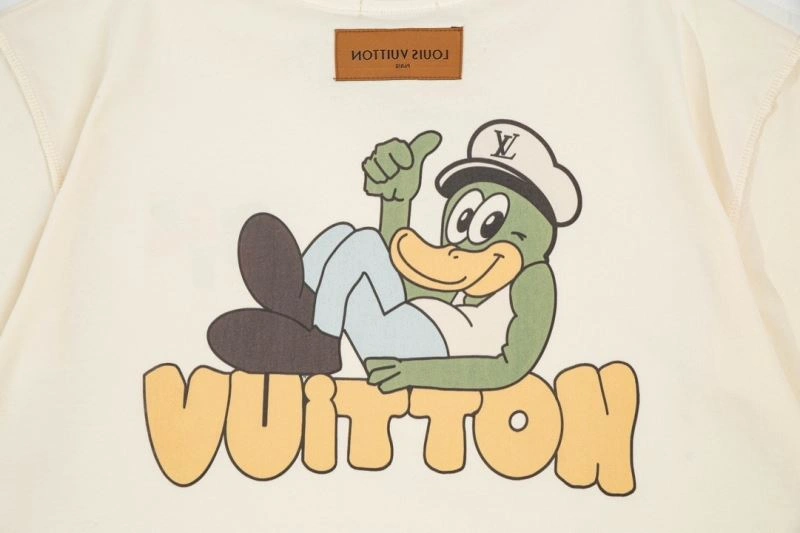 Compact Louis Vuitton T-Shirts 138185