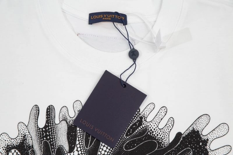 MoistureWicking Louis Vuitton T-Shirts 138164