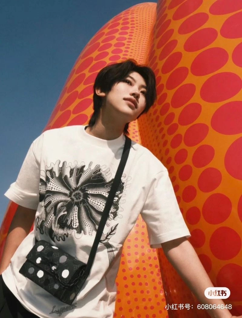 MoistureWicking Louis Vuitton T-Shirts 138164