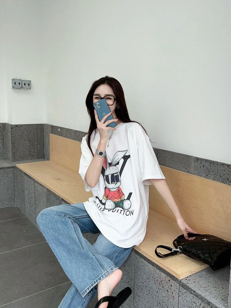 Louis Vuitton T-Shirts Soft 138145