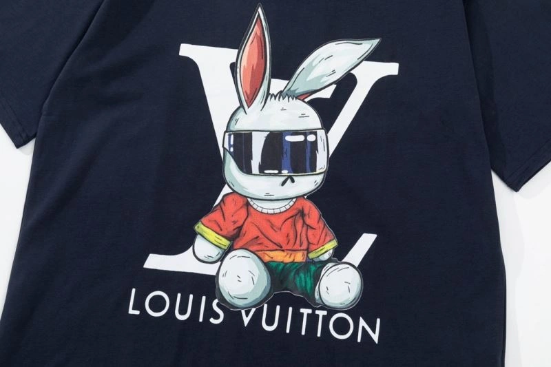 Louis Vuitton T-Shirts Cozy 138157