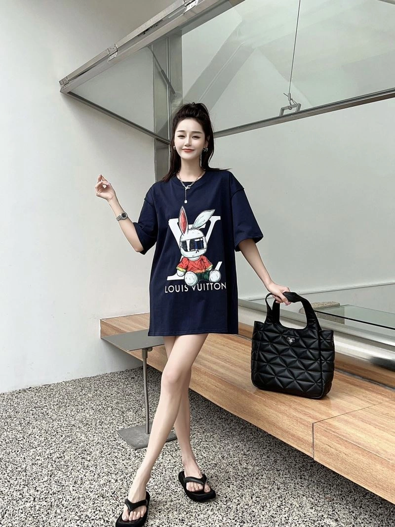 Louis Vuitton T-Shirts Cozy 138157