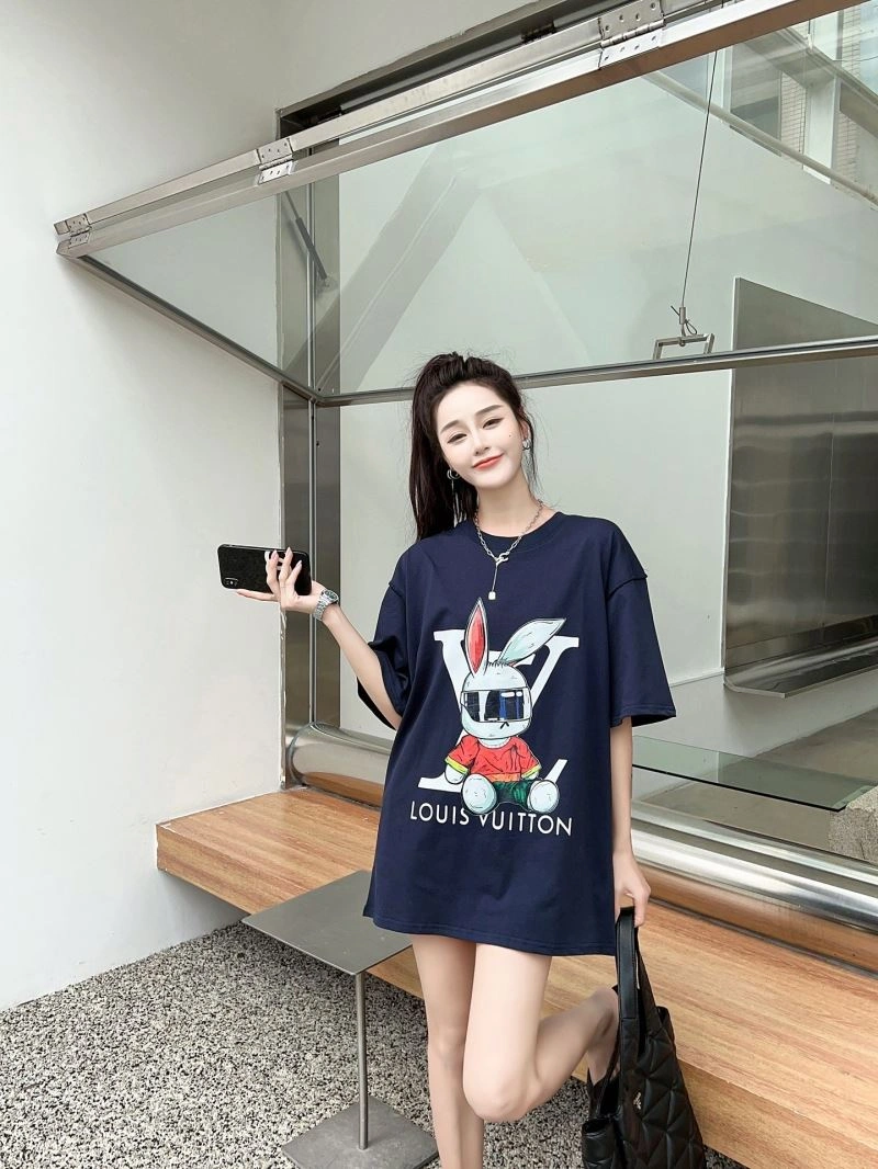 Louis Vuitton T-Shirts Cozy 138157