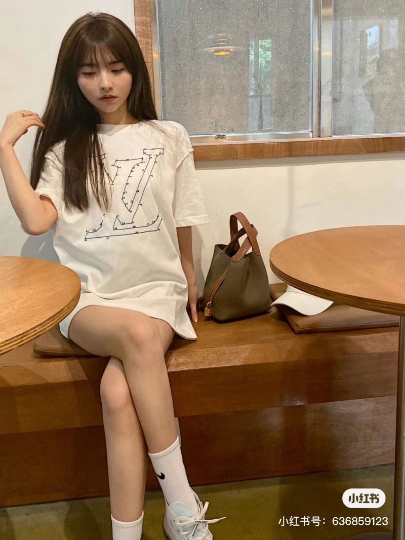 HighQuality Louis Vuitton T-Shirts 138146