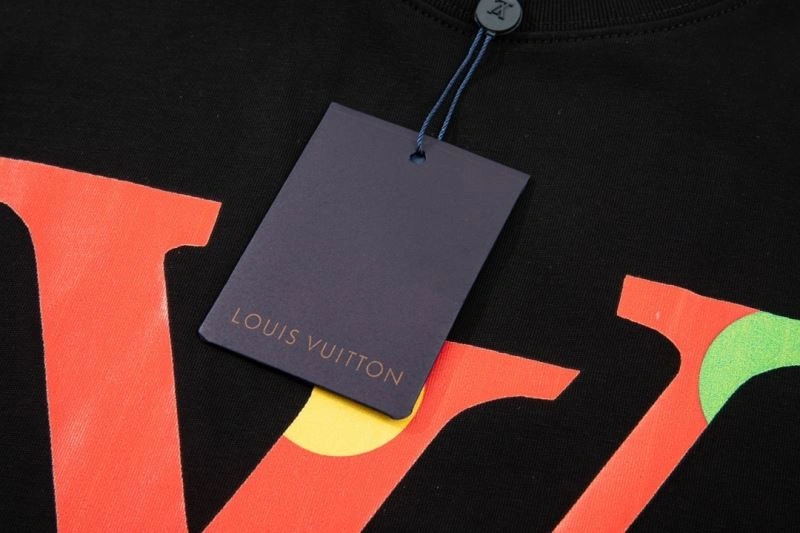 WeatherProof Louis Vuitton T-Shirts 138158