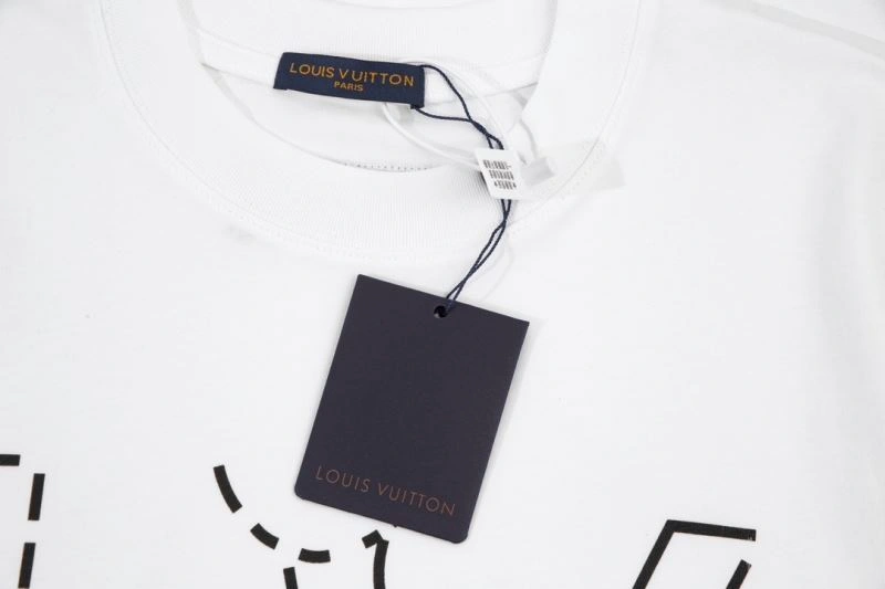Fashionable Louis Vuitton T-Shirts 138139