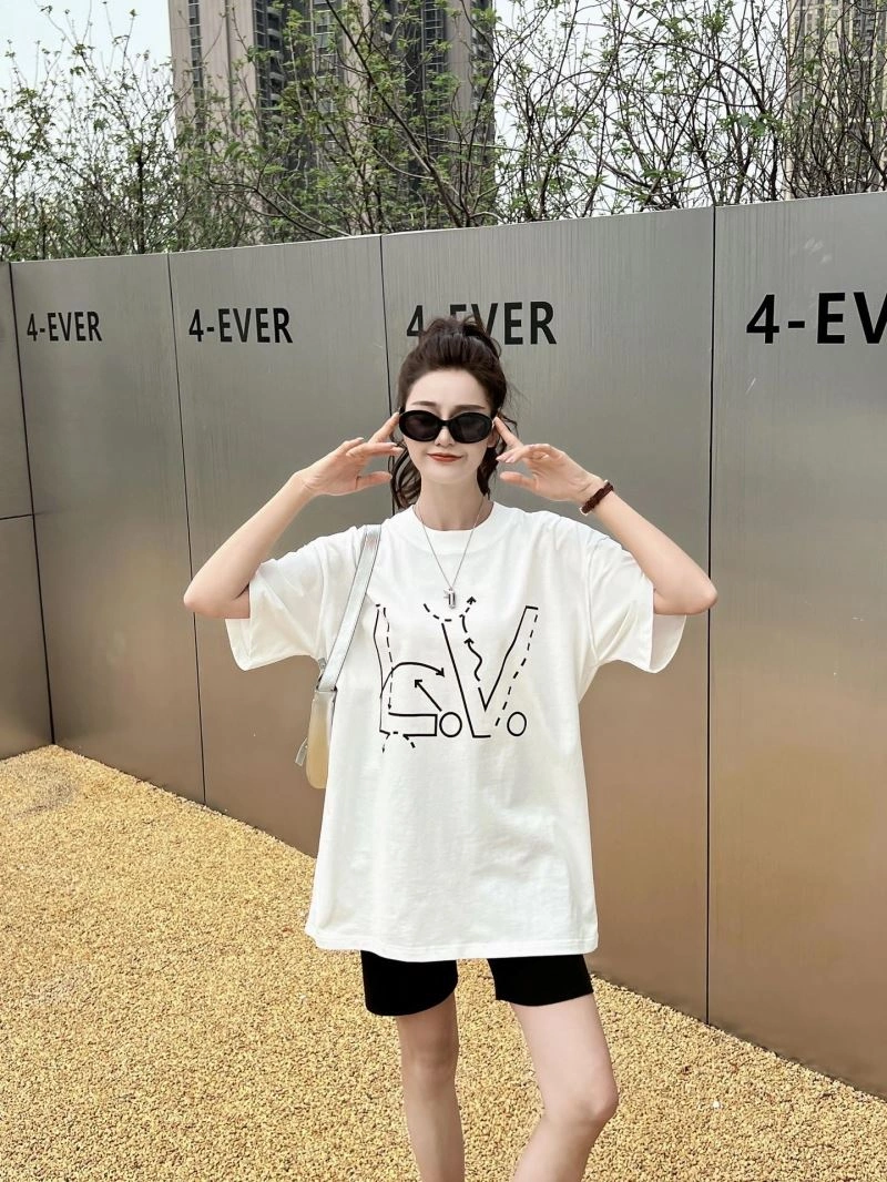 Fashionable Louis Vuitton T-Shirts 138139