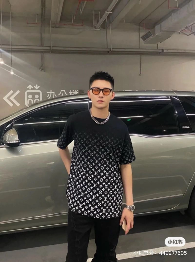 Louis Vuitton T-Shirts Contemporary 138143